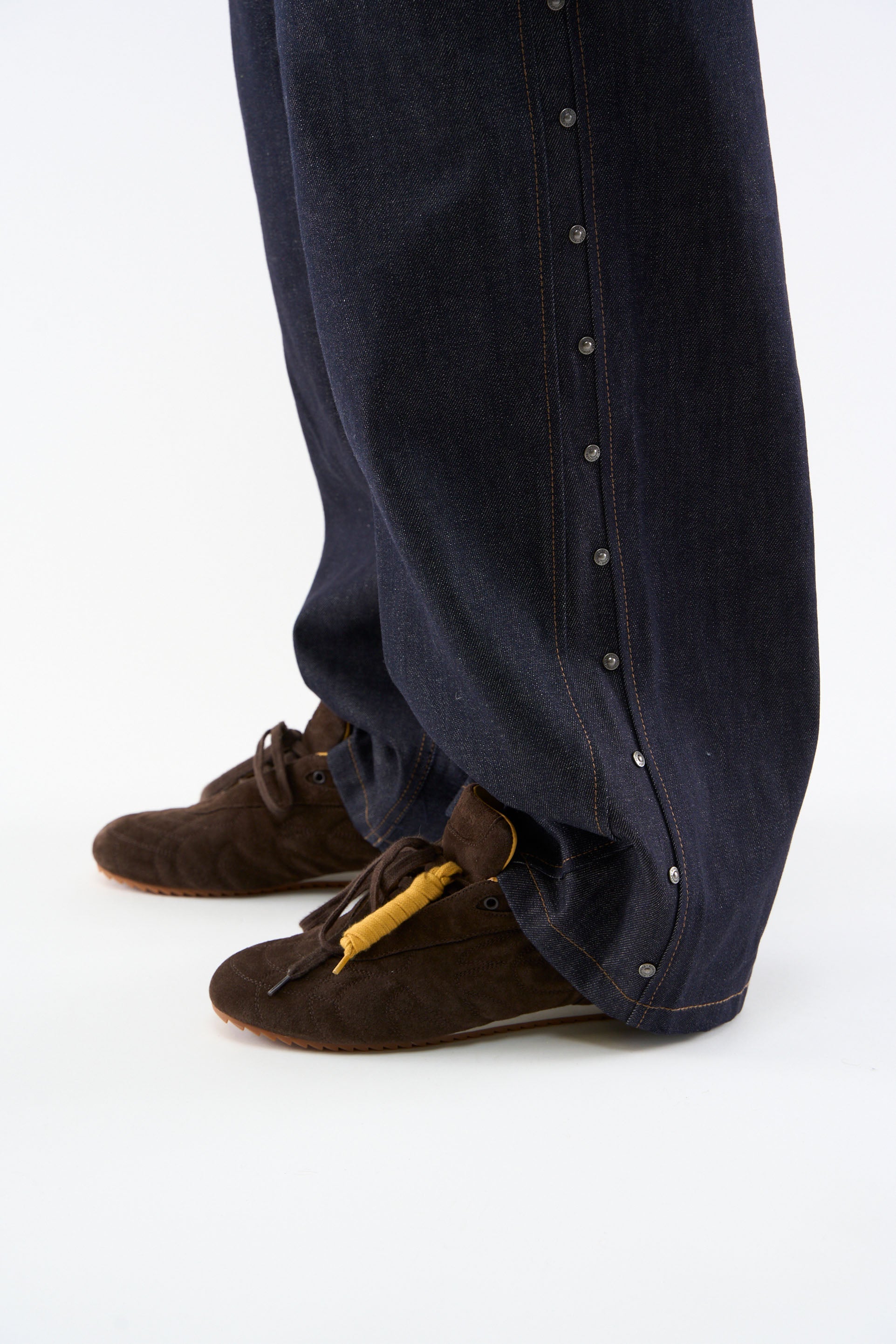 Iconic Suede Brown Sneaker