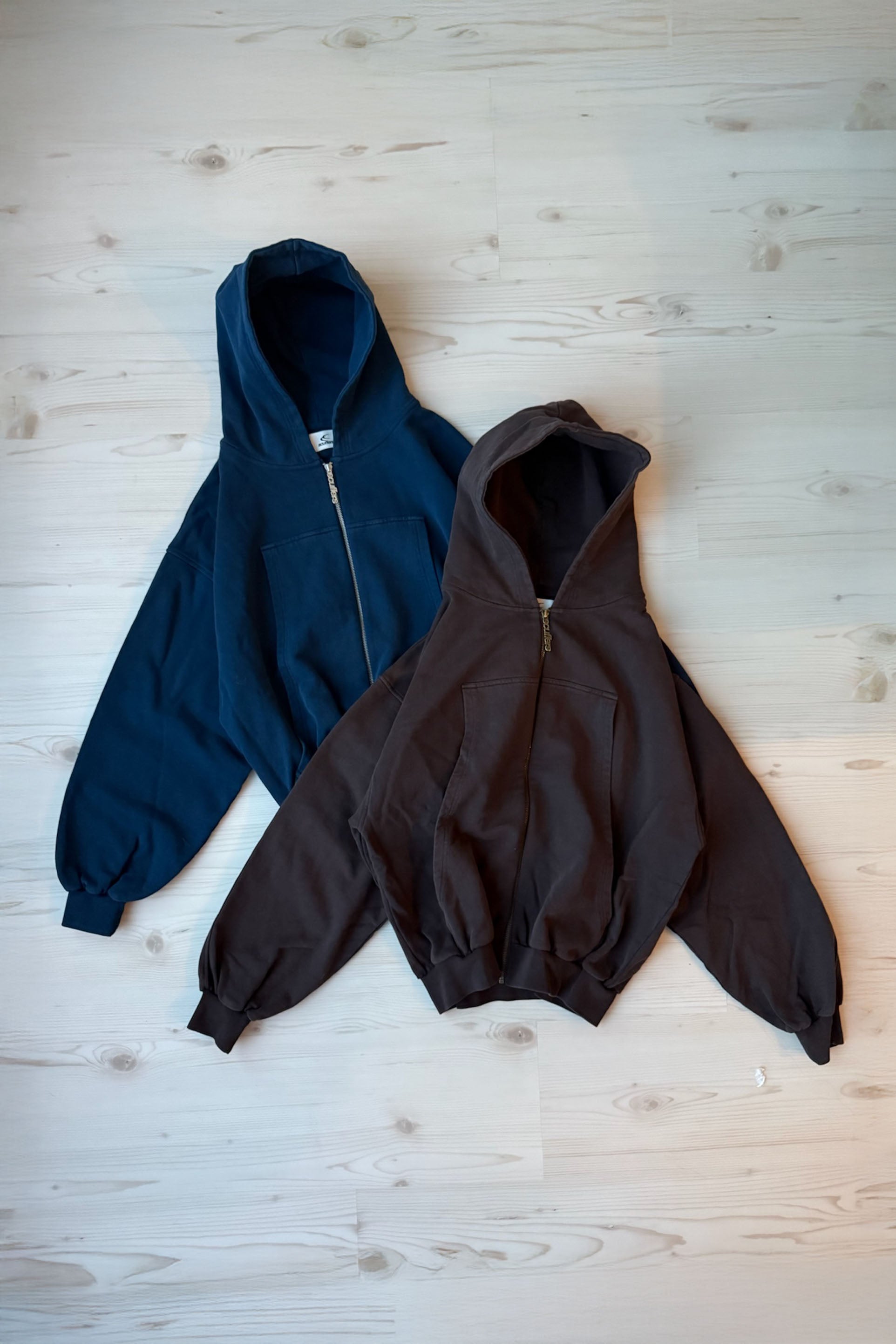 Pick Pocket Navy Zipper